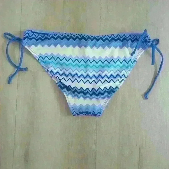 AMAZON | Women's Blue/White/Yellow Chevron Tie Up Bikini Bottoms - Picture 4 of 4